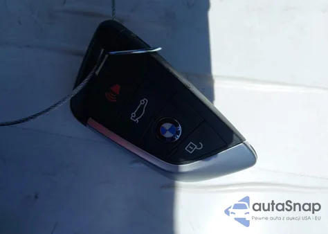 2017 BMW X1 xDrive28I из США, поврежденный, VIN WBXHT3Z34H4A54792